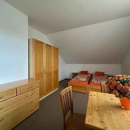 Hébergement de vacances Parizovce With Swimming Pool And Mountain Views *