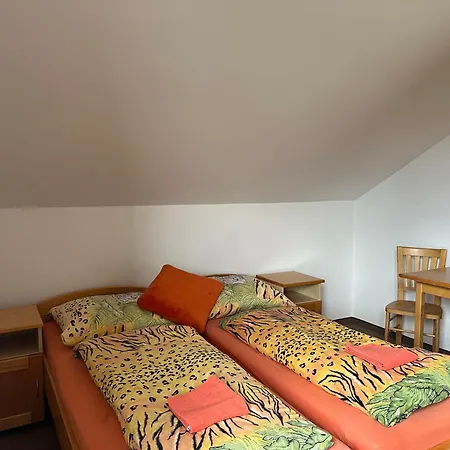 Hébergement de vacances Parizovce With Swimming Pool And Mountain Views *