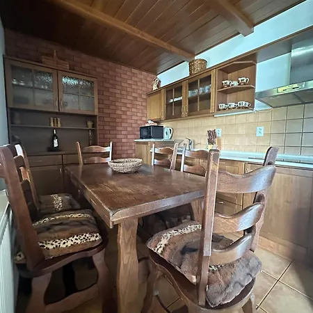 Feriehus Parizovce With Swimming Pool And Mountain Views Liptovský Trnovec