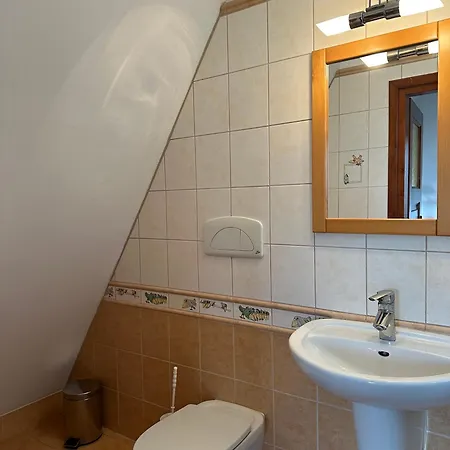 Hébergement de vacances Parizovce With Swimming Pool And Mountain Views