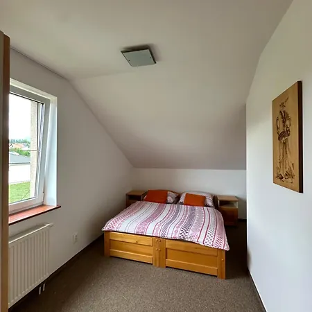 Parizovce With Swimming Pool And Mountain Views Hébergement de vacances *